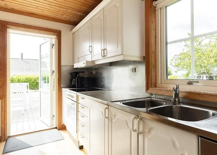 7 Person In Svendborg-by Traum