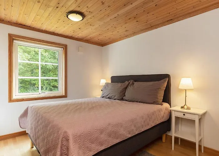 7 Person In Svendborg-by Traum